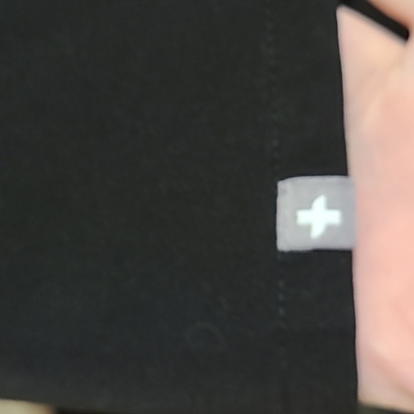 FIGS CASMA SCRUB TOP WOMENS SIZE LARGE BLACK nursing uniform - Picture 3 of 6